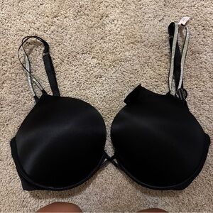 Victoria's Secret Black Bombshell push up Bra Intimates size 38D